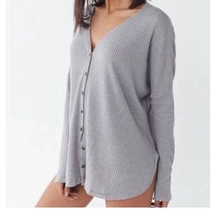 Urban Outfitters Light Gray Waffle Knit Button Up Size XS